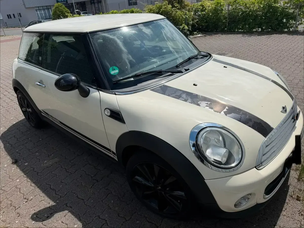 Gebraucht Mini Cooper 75 PS (55 kW) 2012 Weiß Kleinwagen