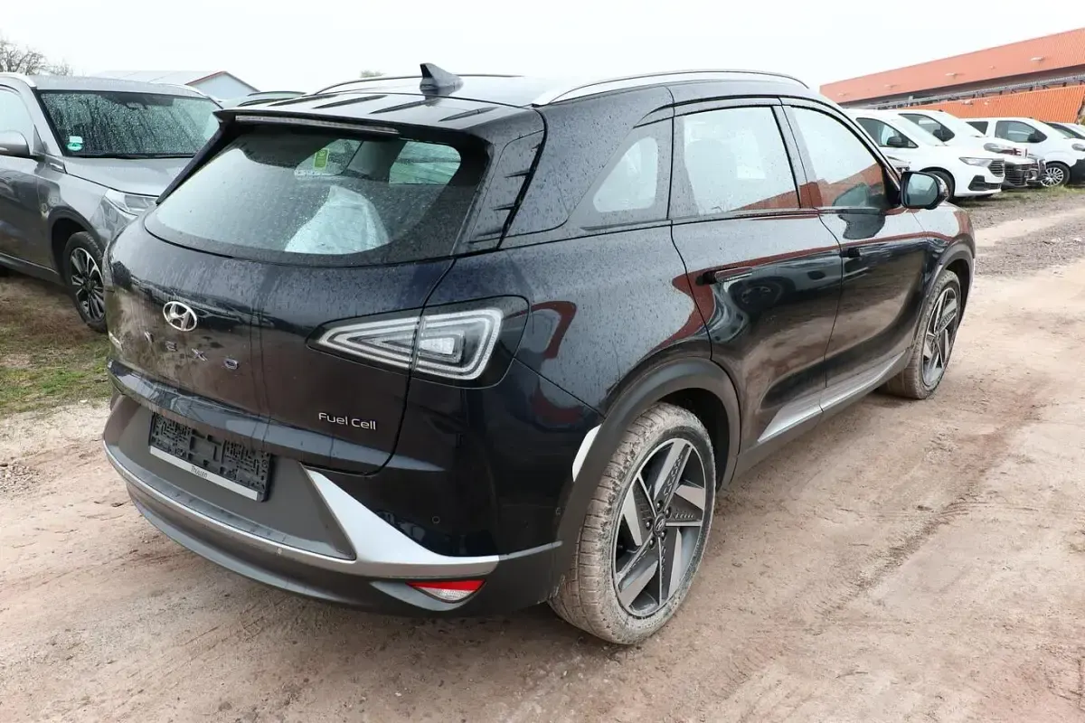 Gebraucht Hyundai Nexo 163 PS (119 kW) 2022 Ocean indigo mica metallic SUV
