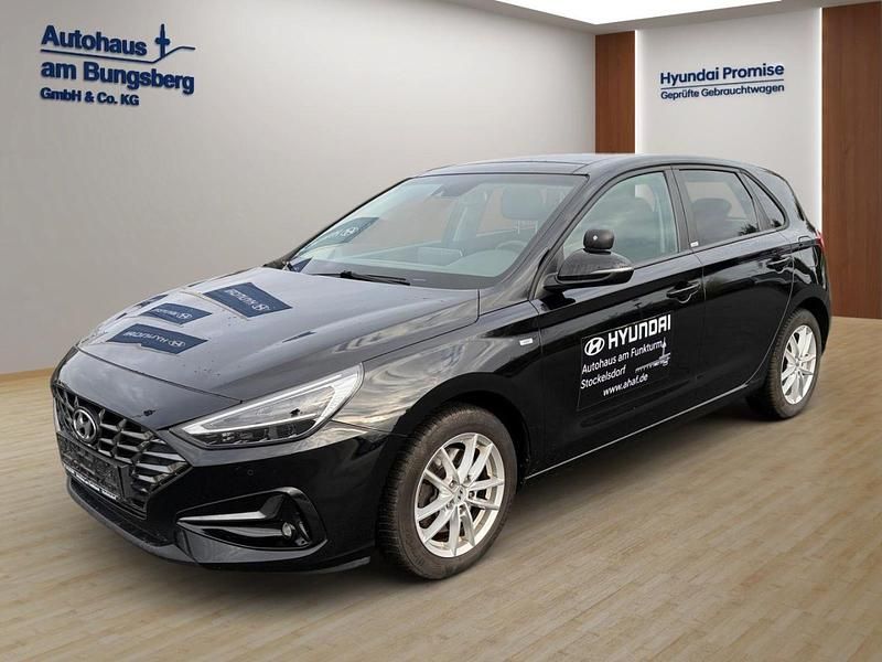 Schwarz Gebraucht 2021 Hyundai i30 Intro Edition Limousine | 16.950 € (Fairer Preis) - Bild 1/3