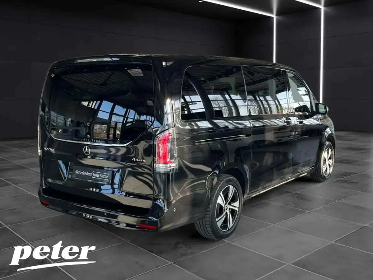 Gebraucht Mercedes V220 Style 163 PS (119 kW) 2024 Obsidianschwarz metallic Van / Kleinbus
