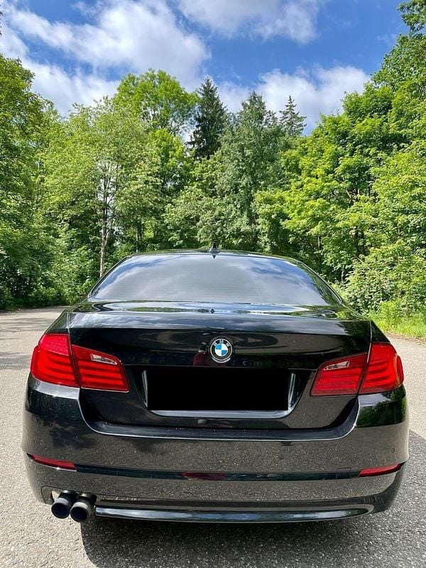 Gebraucht BMW 528 258 PS (189 kW) 2011 Schwarz Limousine