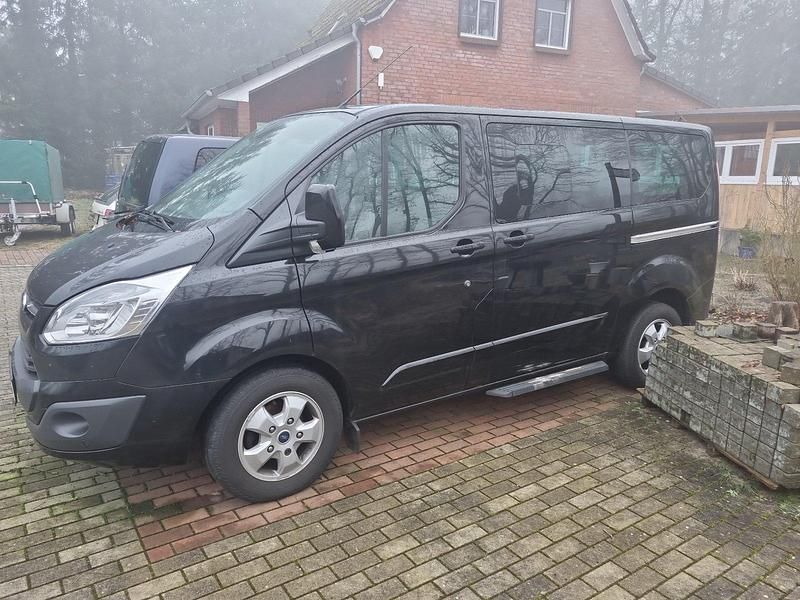 Schwarz Gebraucht 2017 Ford Transit Van / Kleinbus | 21.400 € - Bild 1/3