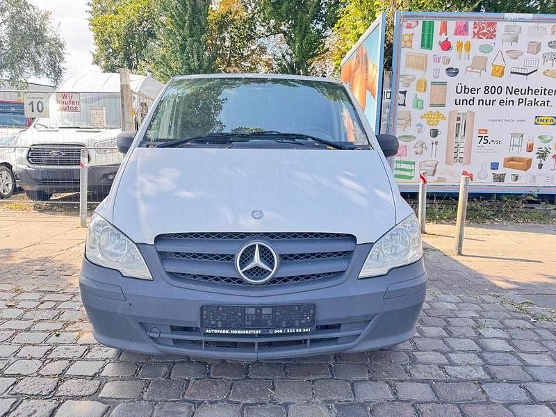 Weiß Gebraucht 2013 Mercedes Vito Van / Kleinbus | 3.690 € (Superpreis) - Bild 1/4