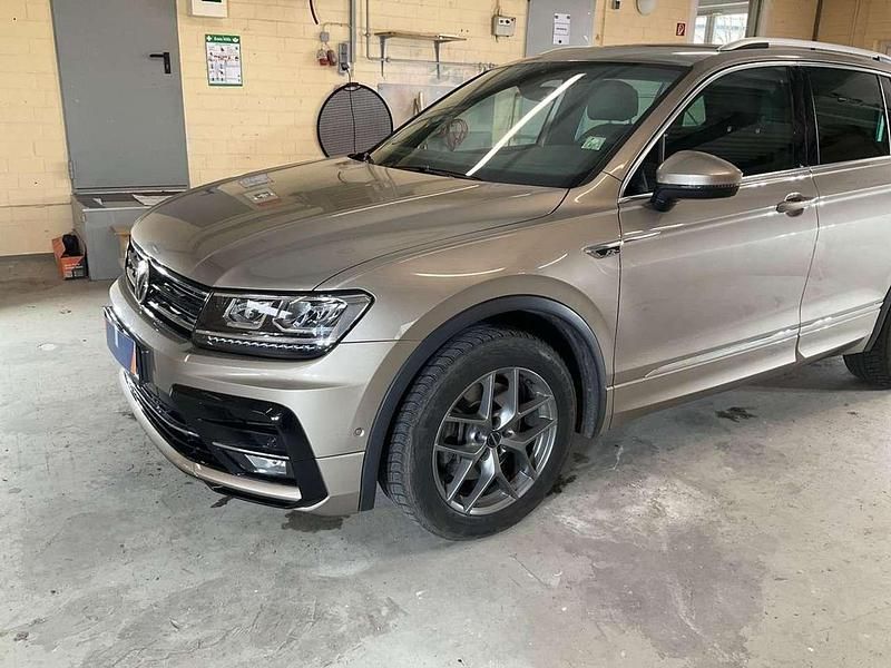 Beige Gebraucht 2017 VW Tiguan SUV | 24.000 € (Guter Preis) - Bild 1/4