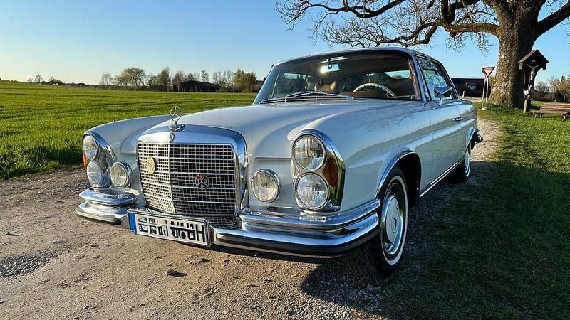 Weiß Gebraucht 1970 Mercedes 280 Coupé | 119.800 € - Bild 1/4