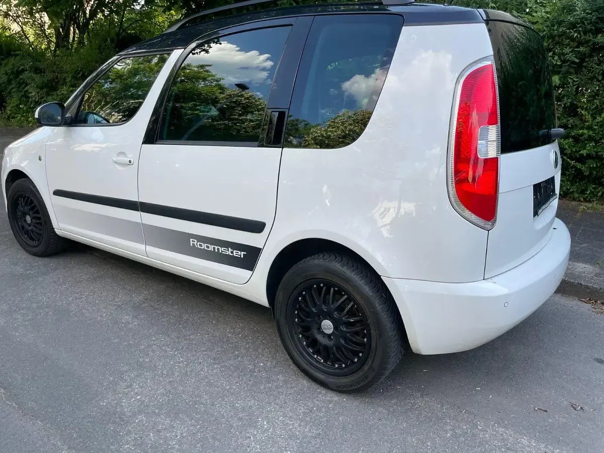 Gebraucht Skoda Roomster 86 PS (63 kW) 2012 Silber Van / Kleinbus