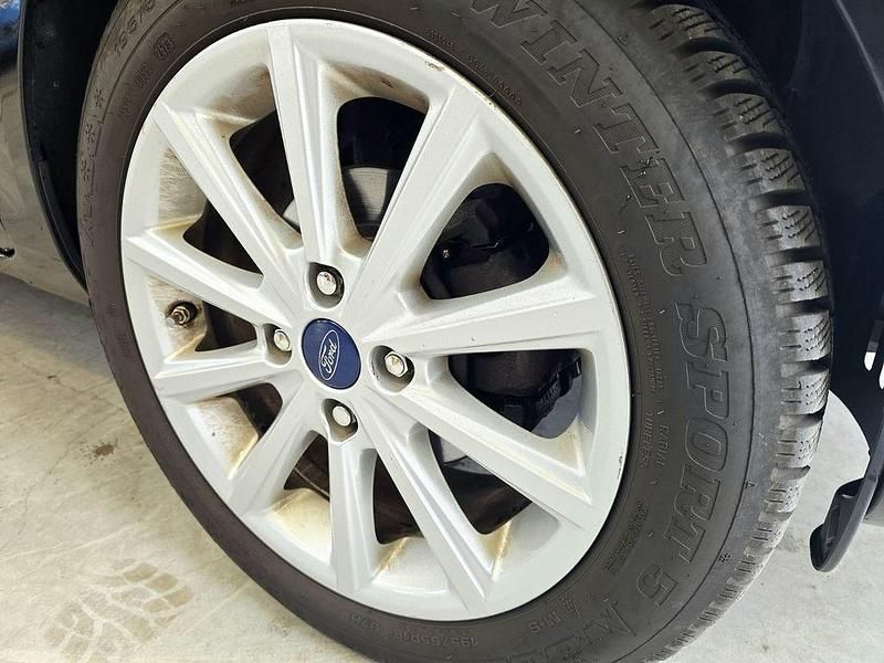 Gebraucht Ford Fiesta Individual 125 PS (91 kW) 2014 Schwarz Kleinwagen