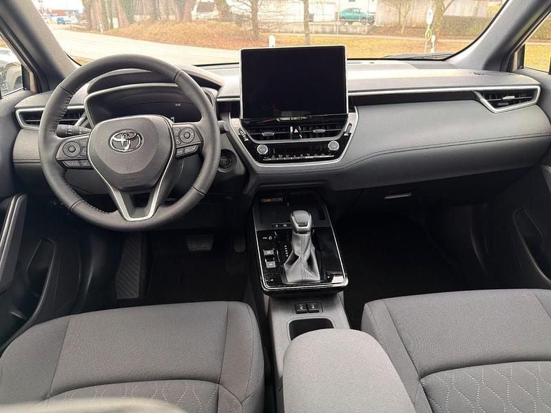 Neu Toyota Corolla Cross 179 PS (131 kW) 2026 4z2 mud bath beige SUV