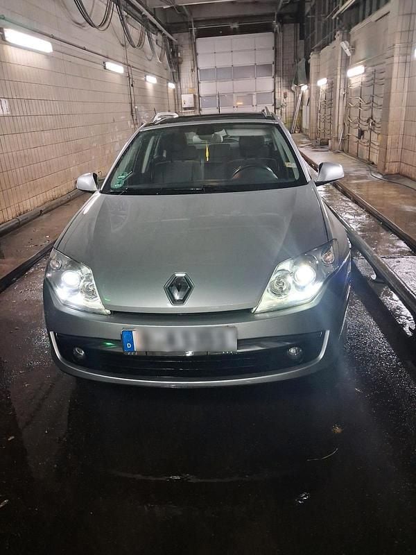 Grau Gebraucht 2025 Renault Laguna Kombi | 3.500 € - Bild 1/4