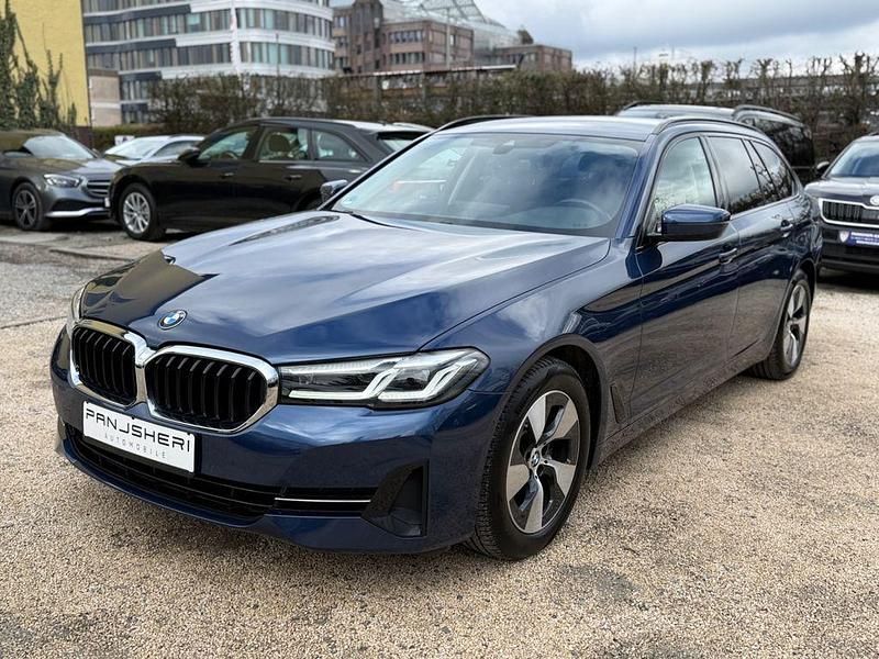 Gebraucht BMW 520 190 PS (139 kW) 2021 Phytonicblau Kombi