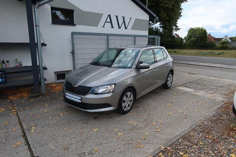 Beige Gebraucht 2017 Skoda Fabia Cool Plus Kleinwagen | 6.550 € (Fairer Preis) - Bild 1/4