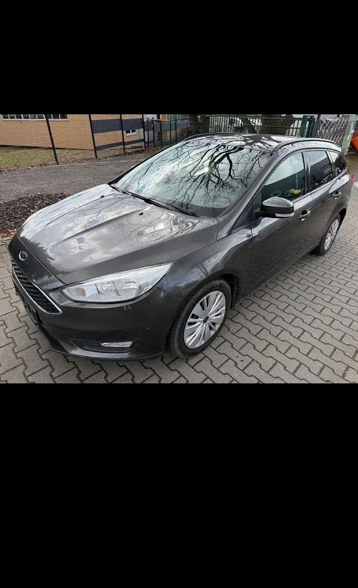 Używany Ford Focus Titanium 125 KM (91 kW) 2018 Szary Kombi