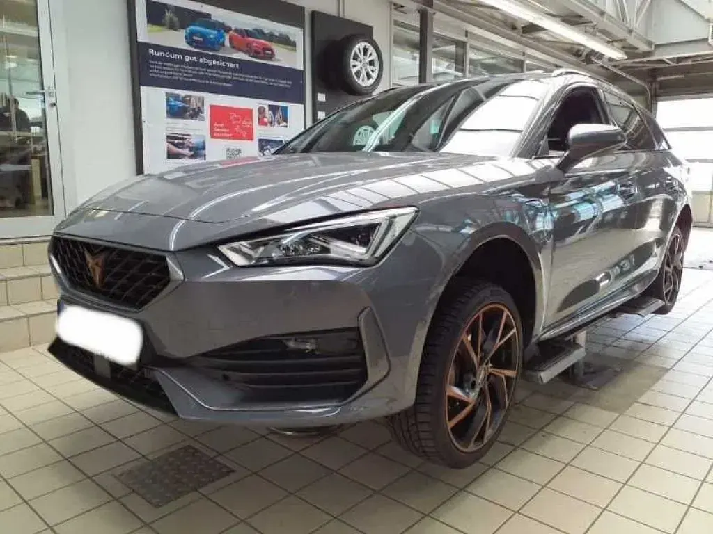 Usata Cupra Leon 245 CV (180 kW) 2021 Grigio Station wagon