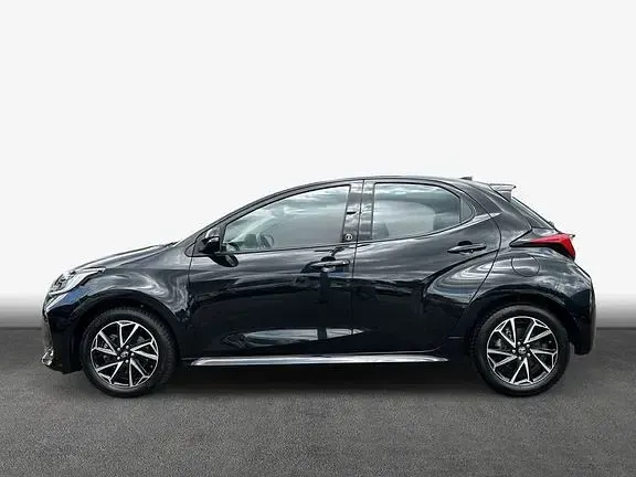 Gebraucht Toyota Yaris Basis 116 PS (85 kW) 2022 Mysticschwarz mica Kleinwagen
