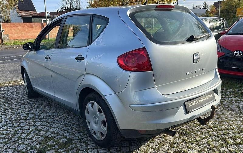 Gebraucht Seat Altea Comfort 102 PS (75 kW) 2009 Silber Limousine
