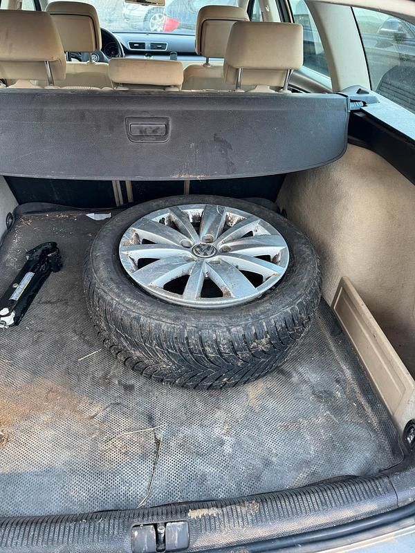 Gebraucht VW Passat 140 PS (102 kW) 2012 Silber Kombi