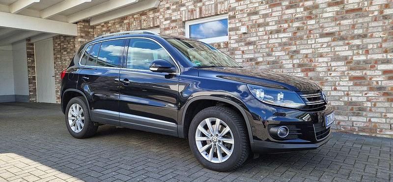 Schwarz Gebraucht 2013 VW Tiguan Sportline SUV | 10.500 € (Fairer Preis) - Bild 1/4