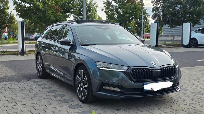 Grau Gebraucht 2021 Skoda Octavia Style Kombi | 18.990 € (Guter Preis) - Bild 1/4