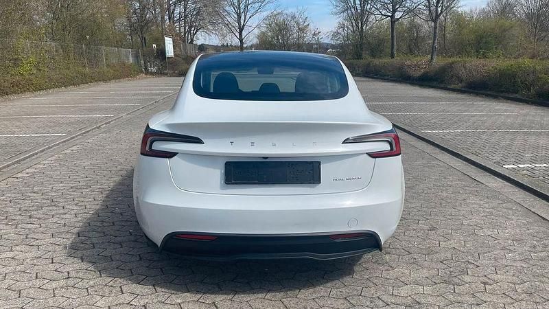 Gebraucht Tesla Model 3 366 kW (498 PS) 2023 Weiß Limousine