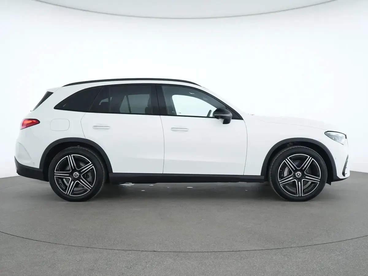 Gebraucht Mercedes GLC450 AMG line 367 PS (269 kW) 2024 Polar weiss SUV