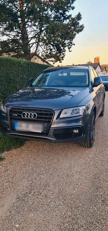 Grau Gebraucht 2017 Audi Q5 S-Line SUV | 25.000 € (Guter Preis) - Bild 1/4