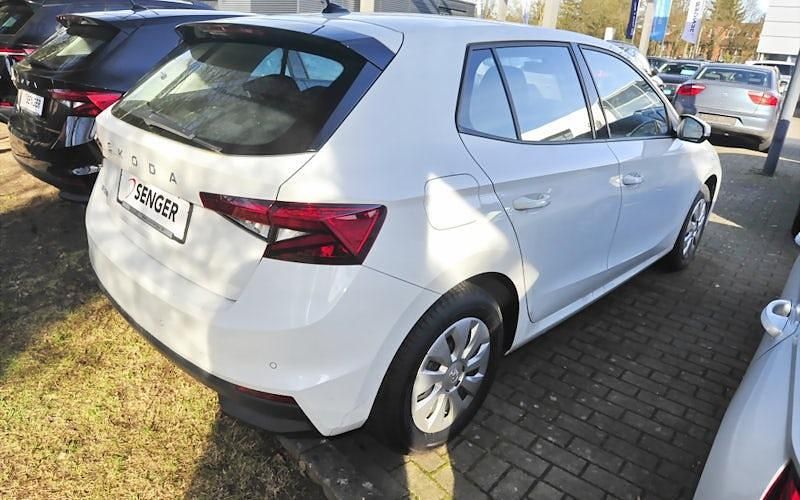 Gebraucht Skoda Fabia Selection 116 PS (85 kW) 2024 Moonweiß perleffekt Kleinwagen