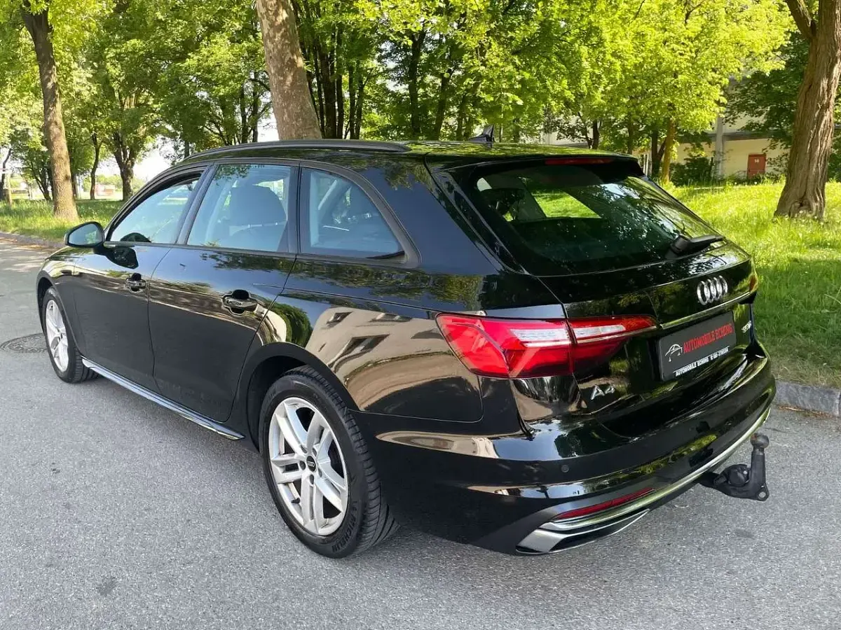 Gebraucht Audi A4 Advanced 163 PS (119 kW) 2023 Mythosschwarz Kombi