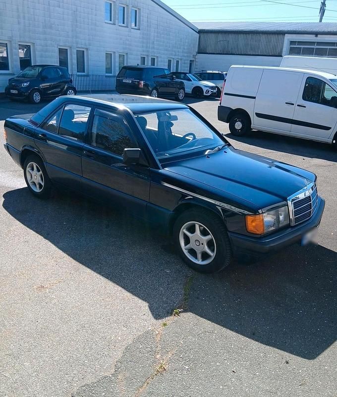 Gebraucht Mercedes 190 75 PS (55 kW) 1990 Andere farben Limousine
