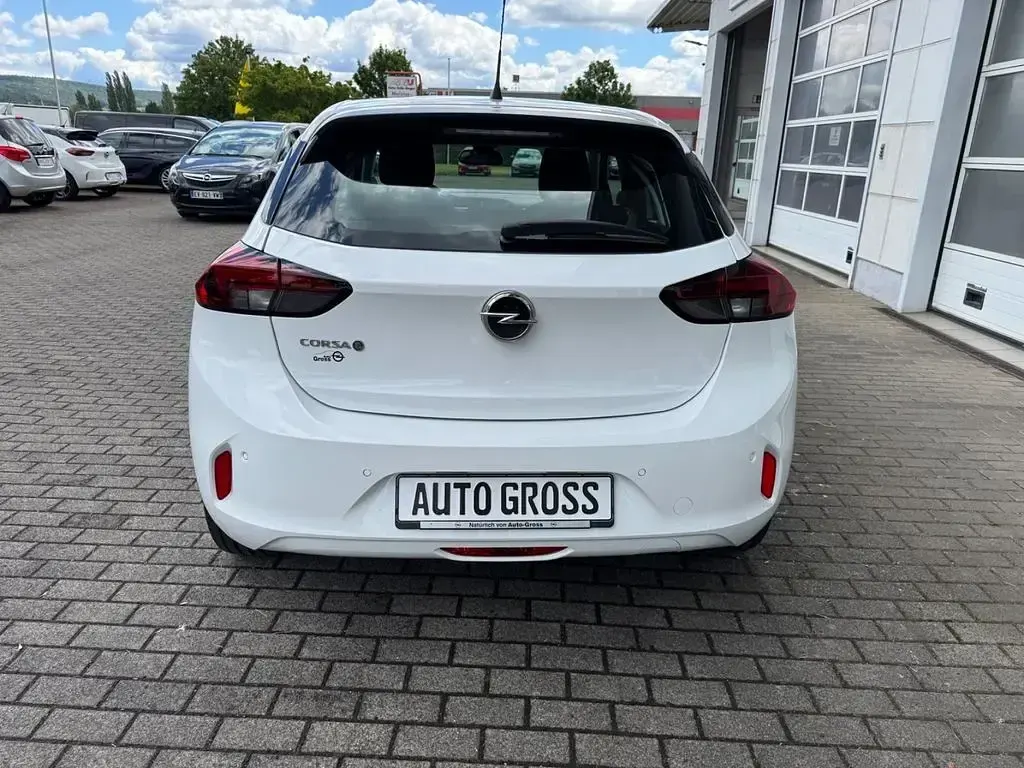 Gebraucht Opel Corsa-e Edition 100 kW (136 PS) 2022 Weiß Kleinwagen