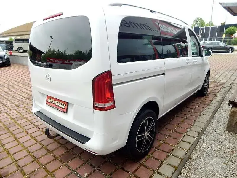 Gebraucht Mercedes Vito 190 PS (139 kW) 2017 Weiß Van