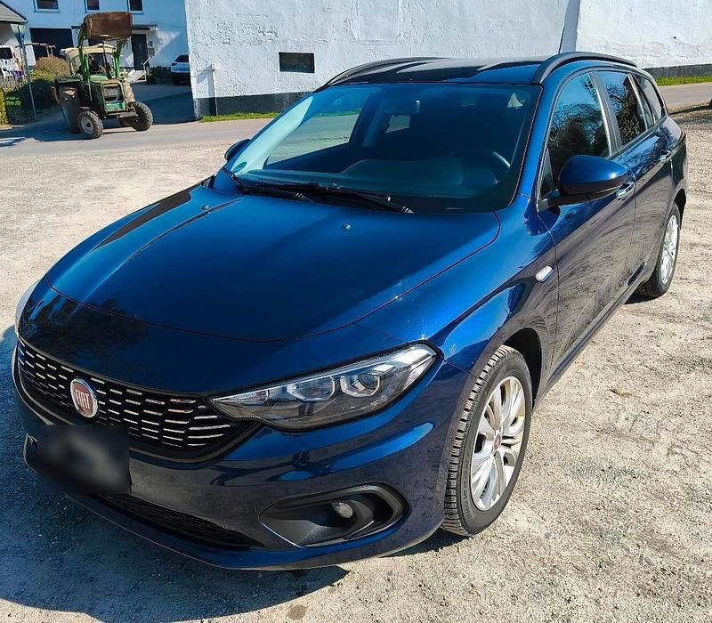 Gebraucht Fiat Tipo 120 PS (88 kW) 2016 Blau Kombi