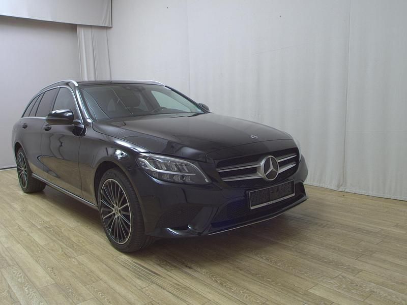 Gebraucht Mercedes C180 Avantgarde 122 PS (89 kW) 2021 Schwarz Kombi