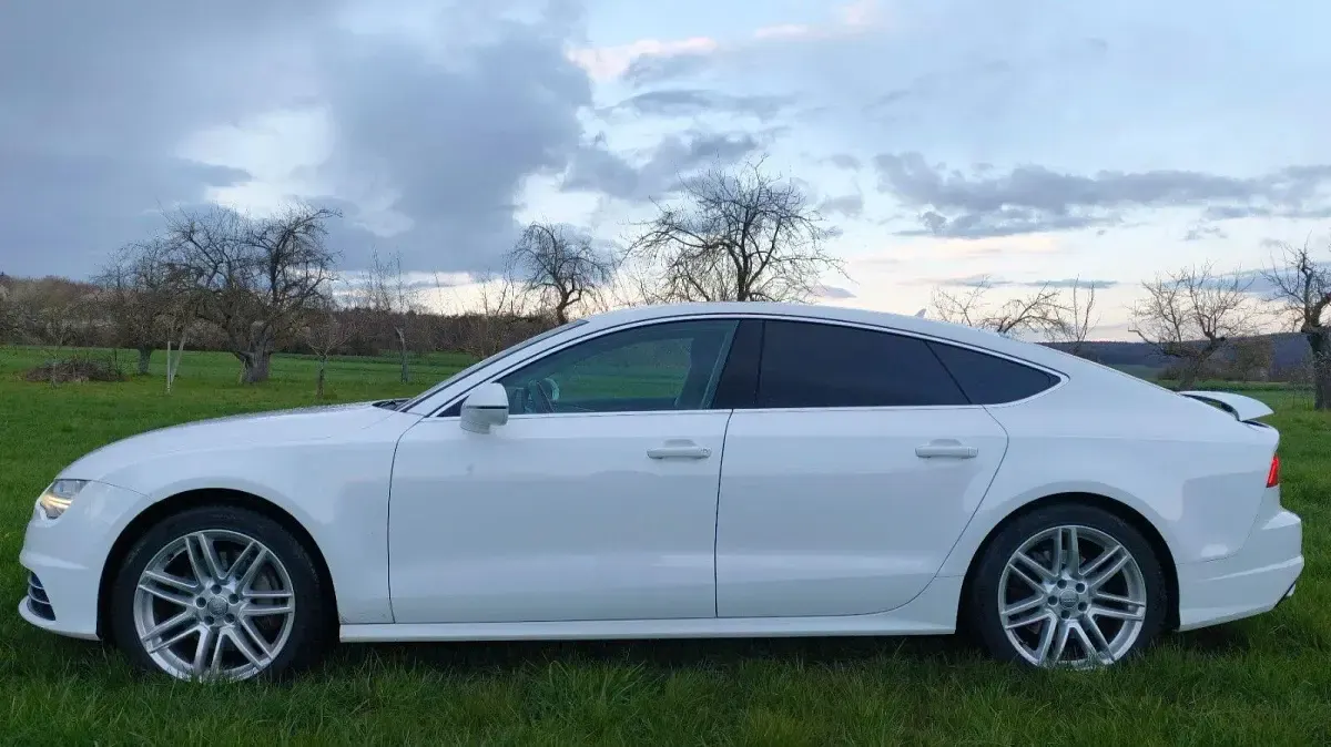 Gebraucht Audi A7 Performance 218 PS (160 kW) 2015 Weiß Kleinwagen