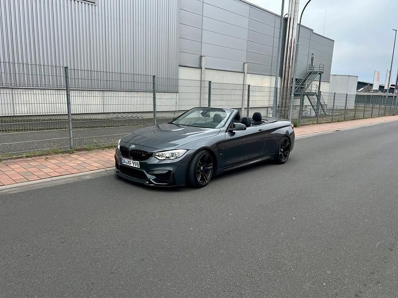 Grau Gebraucht 2015 BMW M4 Cabriolet M Performance Cabrio | 44.900 € (Superpreis) - Bild 1/4