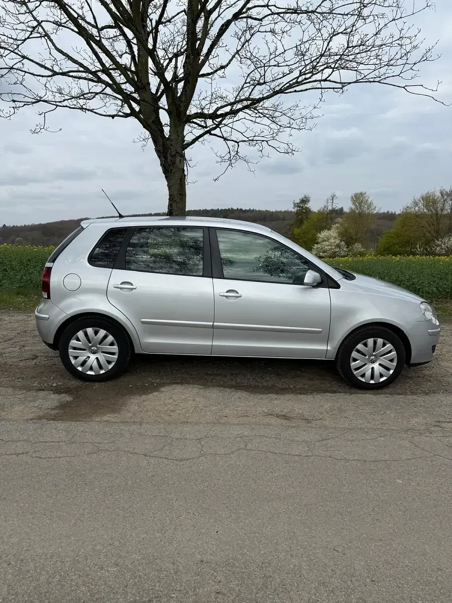 Gebraucht VW Polo 75 PS (55 kW) 2005 Silber Kleinwagen