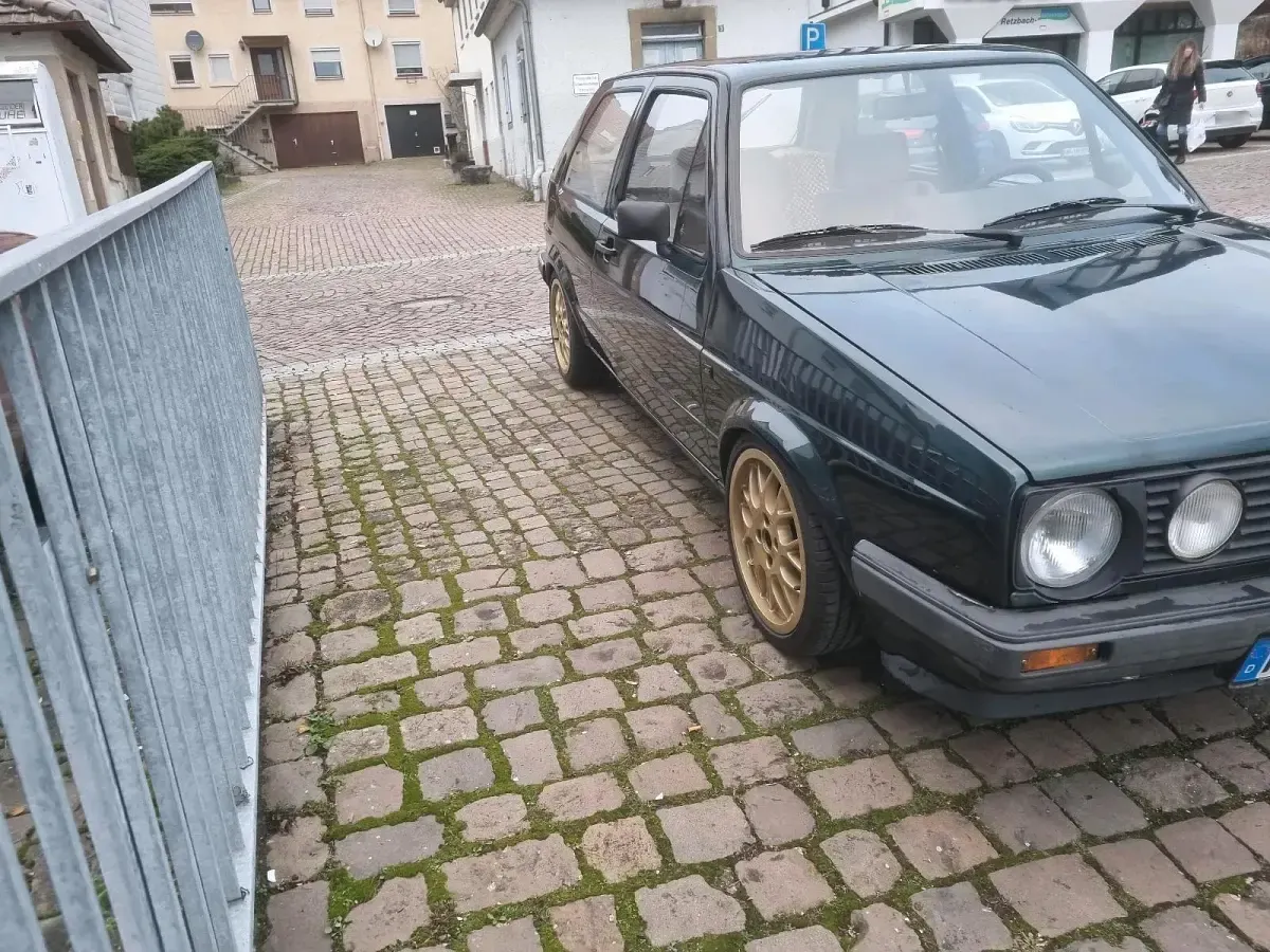 Gebraucht VW Golf 84 PS (61 kW) 1987 Grün Coupé