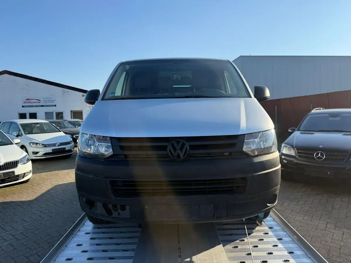 Gebraucht VW Transporter 84 PS (61 kW) 2010 Silber Van