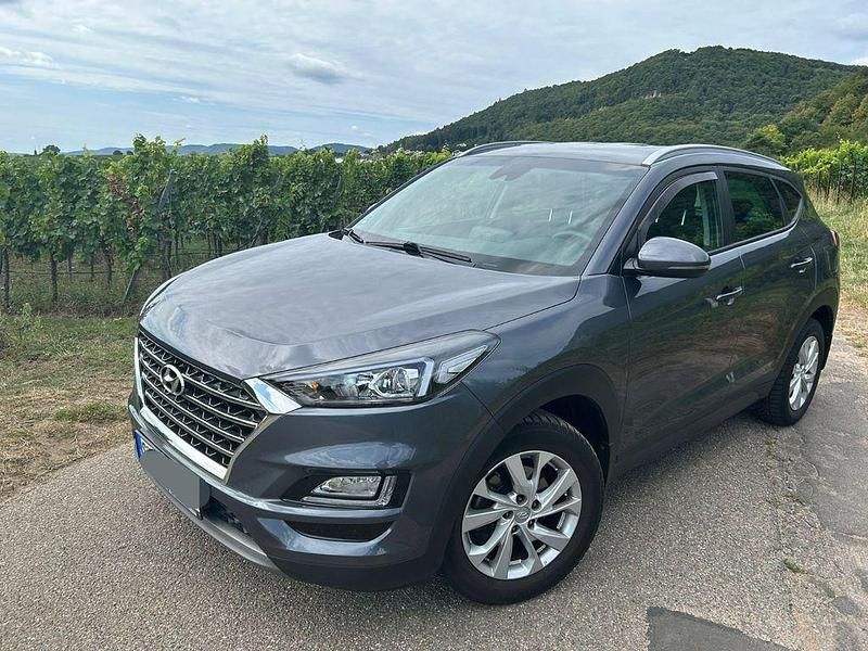 Grau Gebraucht 2020 Hyundai Tucson Advantage SUV | 19.500 € (Guter Preis) - Bild 1/4