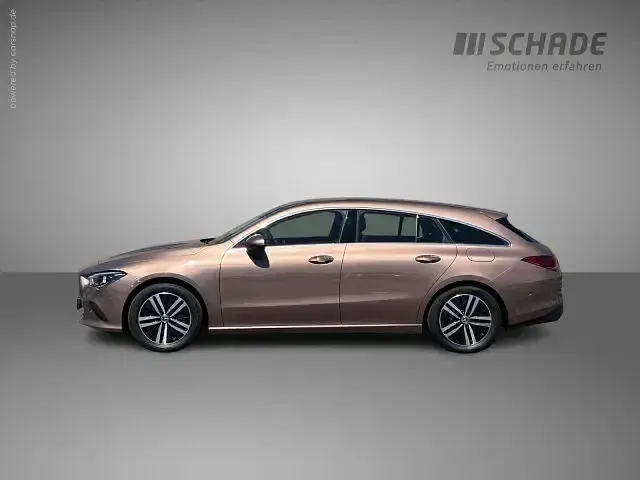 Gebraucht Mercedes CLA220 Progressive 190 PS (139 kW) 2023 Gold Limousine