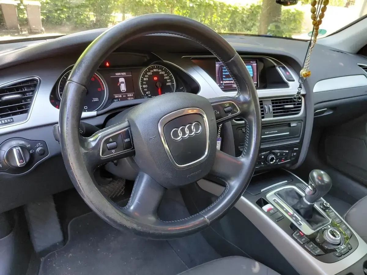 Gebraucht Audi A4 143 PS (105 kW) 2010 Schwarz Kombi