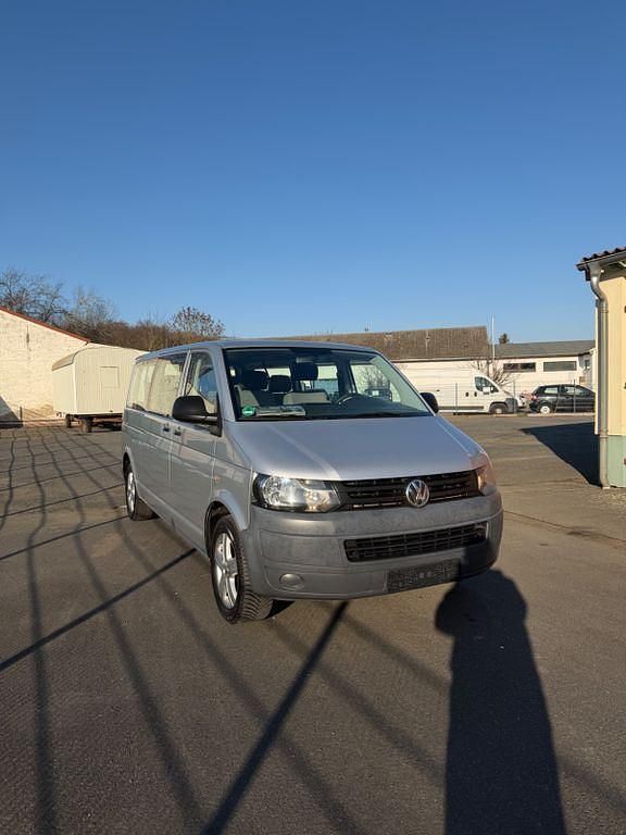 Gebraucht VW T5 102 PS (75 kW) 2012 Silber Van