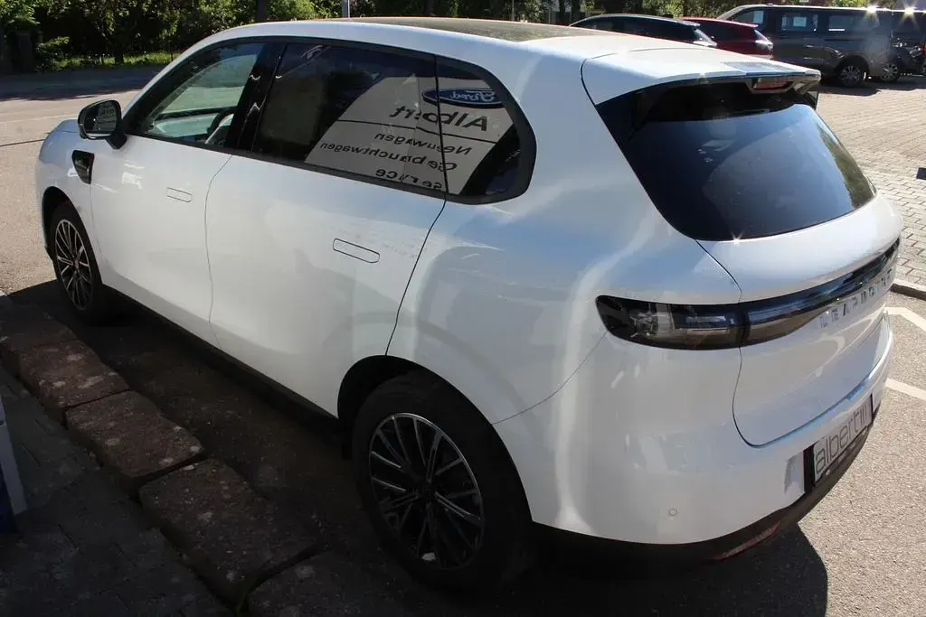Neu Leapmotor B10 160 kW (218 PS) 2026 Weiß SUV