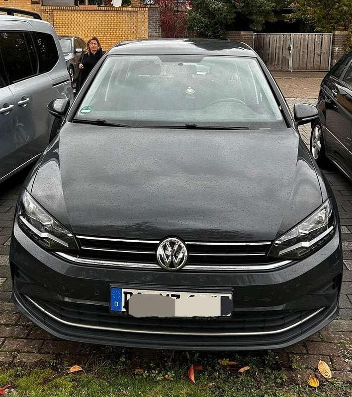 Grau Gebraucht 2018 VW Golf VII Comfortline Kombi | 9.400 € (Superpreis) - Bild 1/4