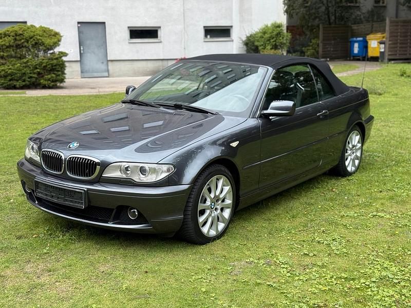 Grau Gebraucht 2006 BMW 318 Cabriolet Exclusive Cabrio | 5.299 € (Superpreis) - Bild 1/4