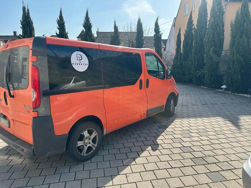 Gebraucht Renault Trafic 150 PS (110 kW) 2007 Orange Van / Kleinbus