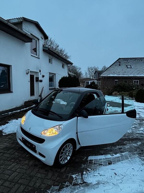 Gebraucht Smart ForTwo Coupé Passion 71 PS (52 kW) 2012 Weiß Coupé