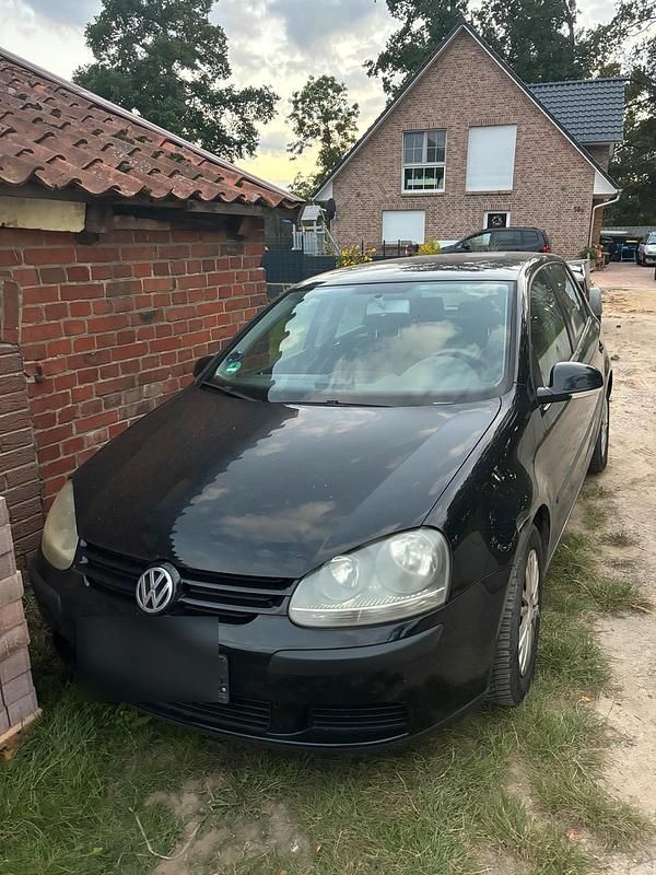 Schwarz Gebraucht 2005 VW Golf V Kleinwagen | 650 € (Superpreis) - Bild 1/3