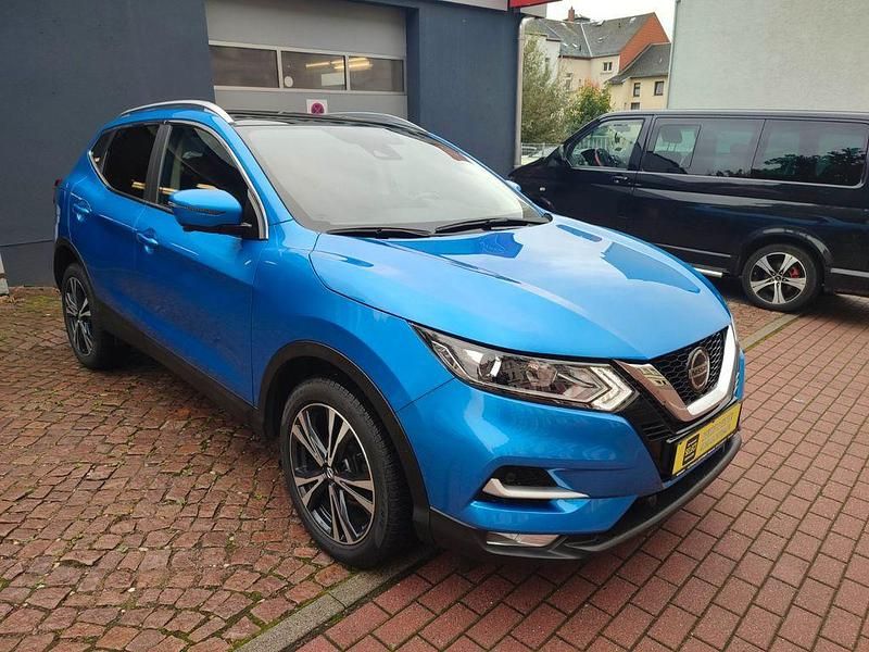 Blau Gebraucht 2020 Nissan Qashqai N-Connecta SUV | 19.995 € (Fairer Preis) - Bild 1/4