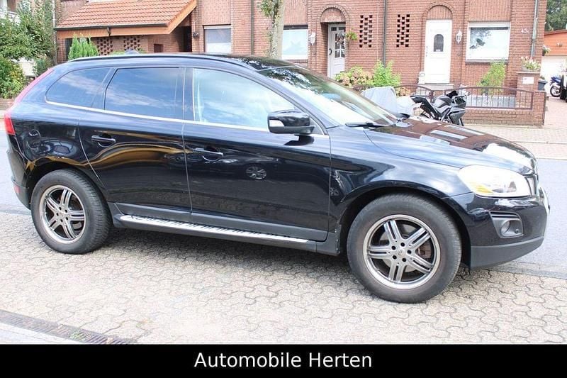 Gebraucht Volvo XC60 Momentum 185 PS (136 kW) 2009 Schwarz SUV