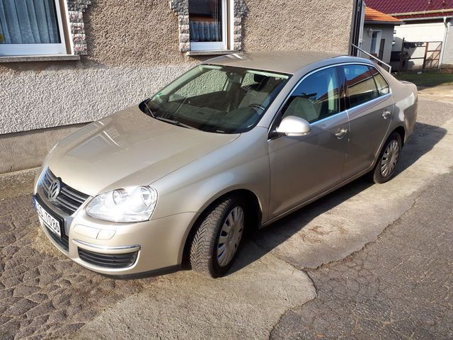 Gebraucht VW Jetta Comfortline 102 PS (75 kW) 2006 Beige metallic Limousine